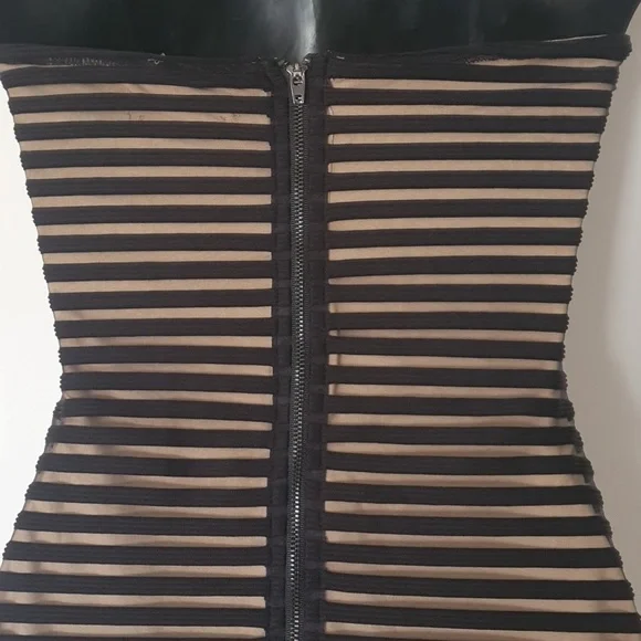 Avery Size 6 Black Strapless Striped Evening Dress - Picture 6 of 9